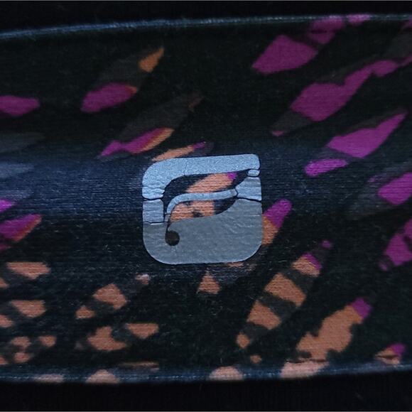 Fabletics Crop Leggings Black Multicolor Fits Like Small Workout Pants Athletic - Picture 3 of 3